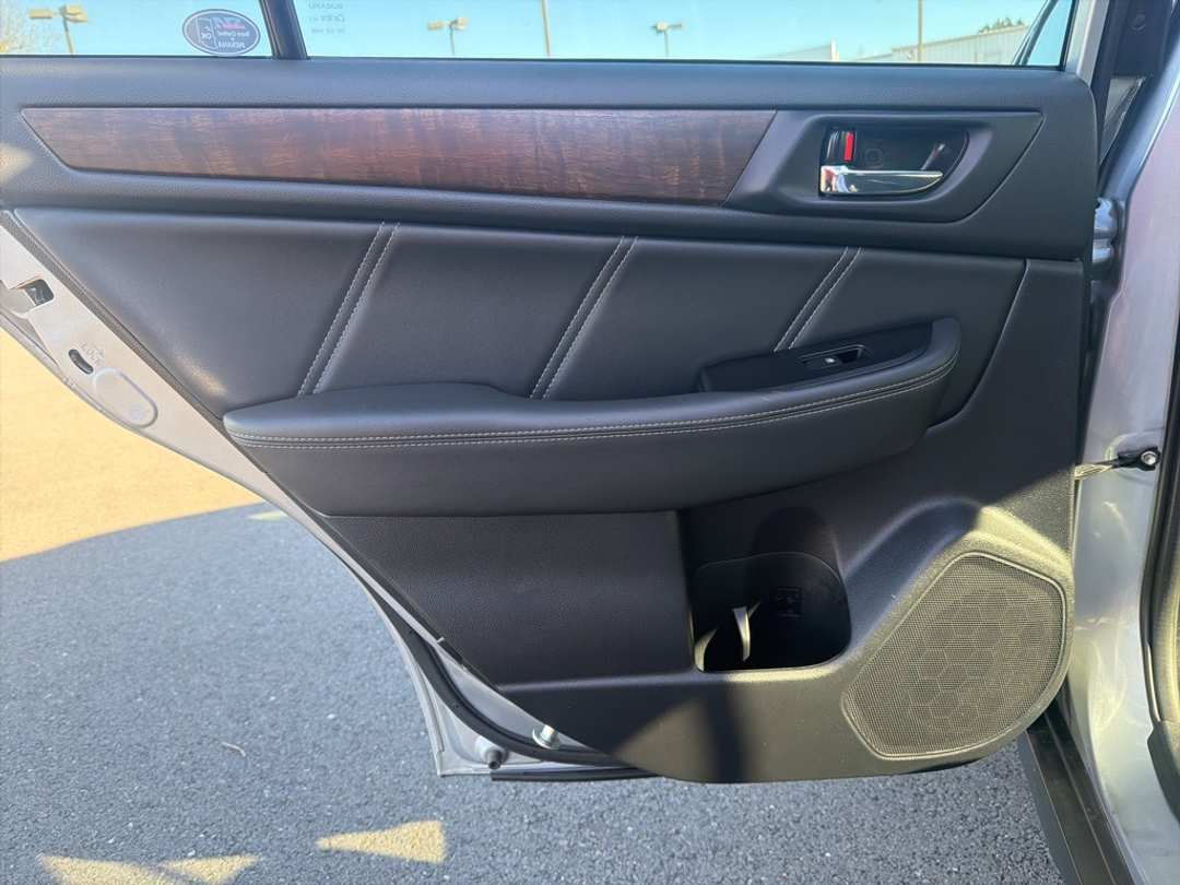 2018 Subaru Outback 2.5i - Image 18