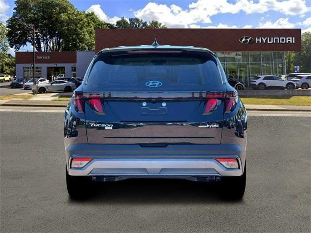 2026 Hyundai Tucson Blue SE - Image 6