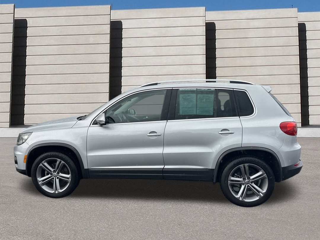 2017 Volkswagen Tiguan SEL - Image 2
