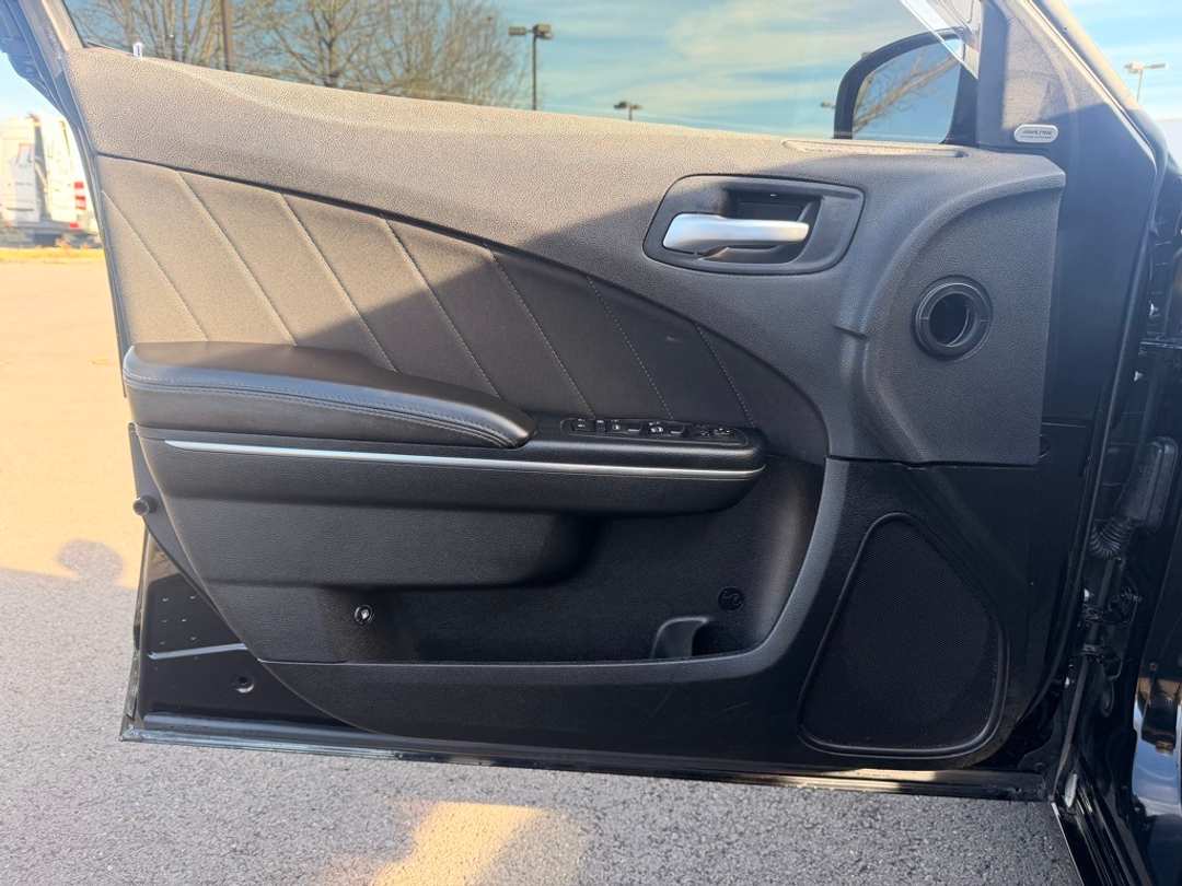 2017 Dodge Charger R/T - Image 11