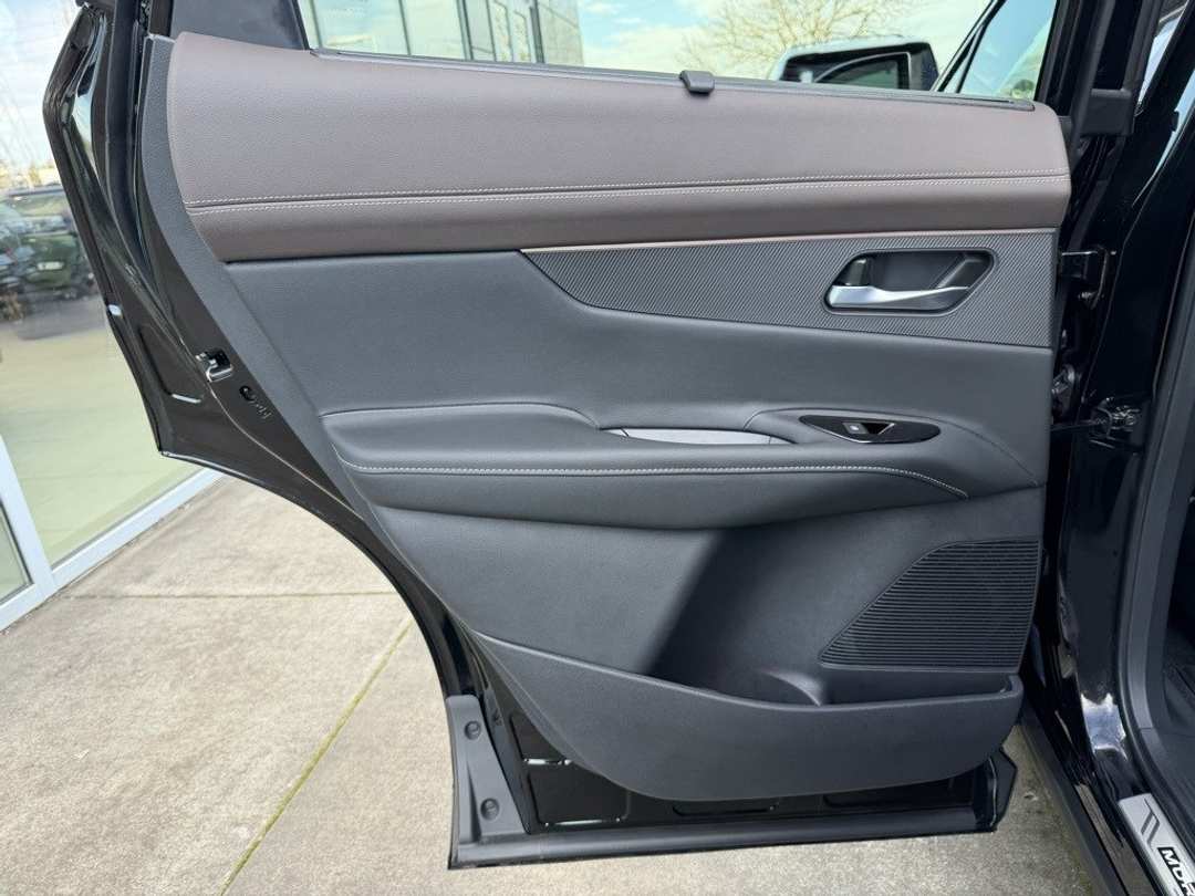 2026 Nissan Murano Platinum - Image 30