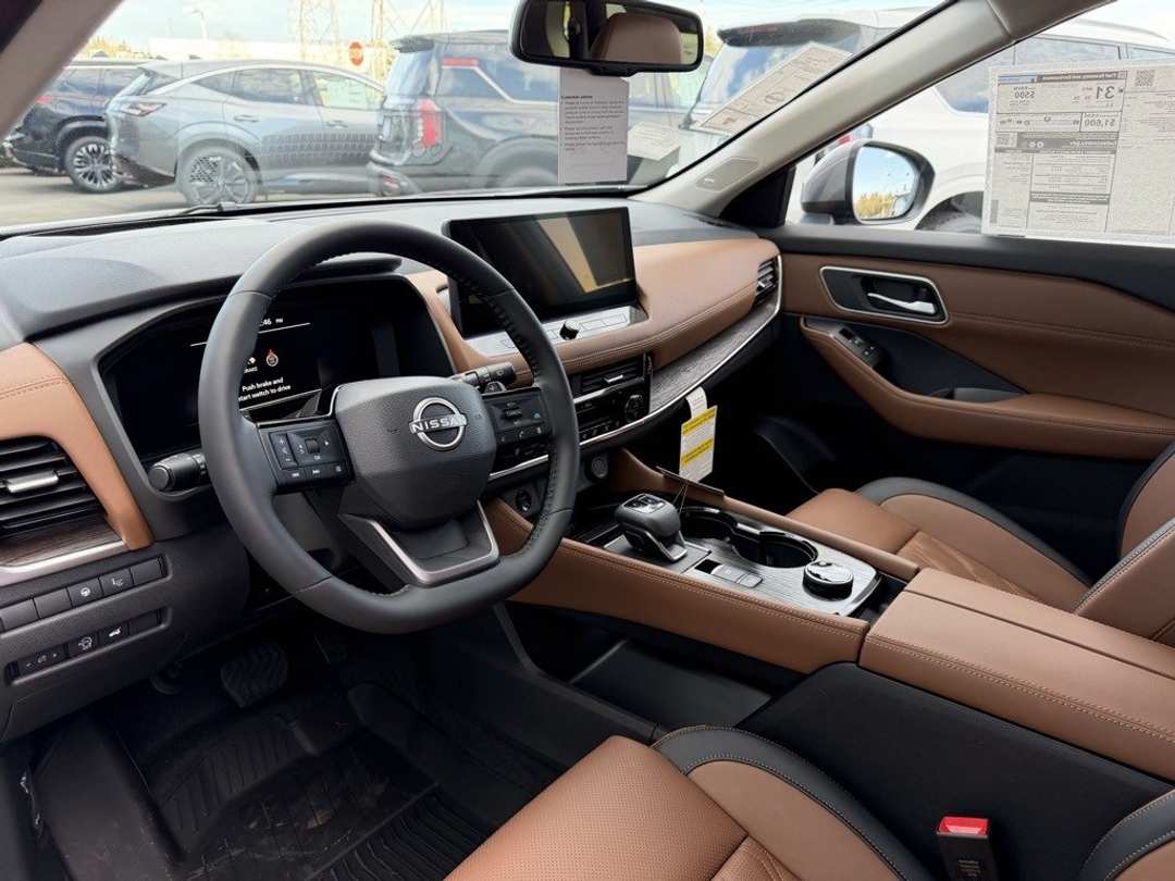 2026 Nissan Rogue Platinum - Image 16