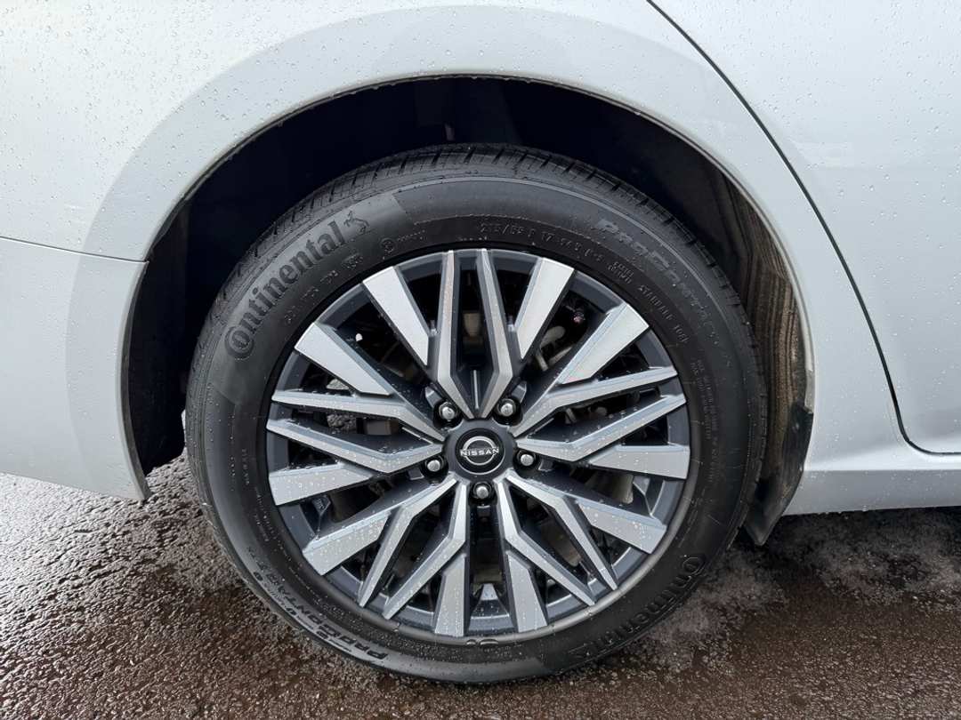 2024 Nissan Altima 2.5 SV - Image 10