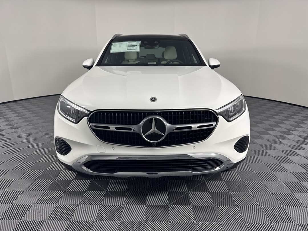 2026 Mercedes-Benz GLC 300 - Image 2