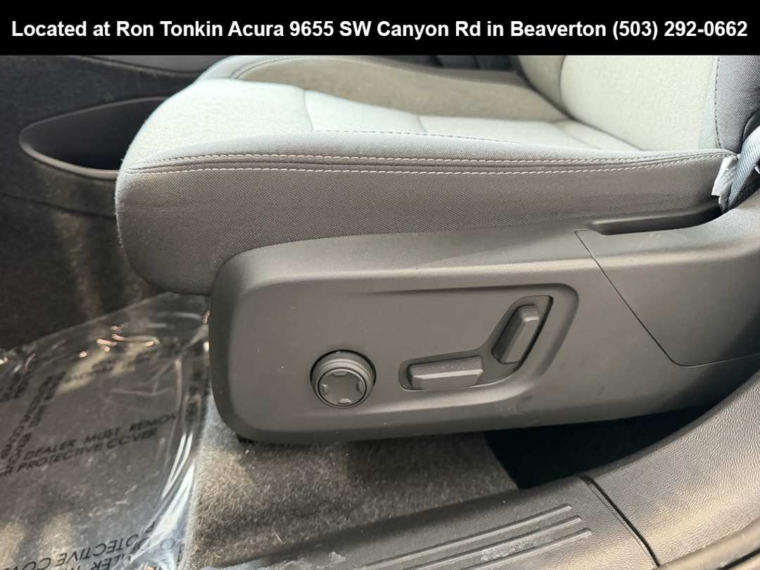 2024 Volvo Xc40 B5 Core - Image 15