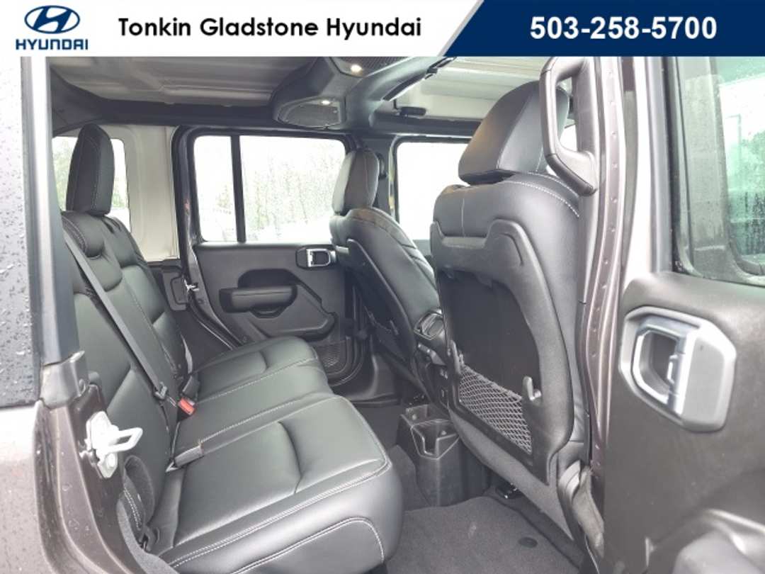 2025 Jeep Wrangler Rubicon - Image 23