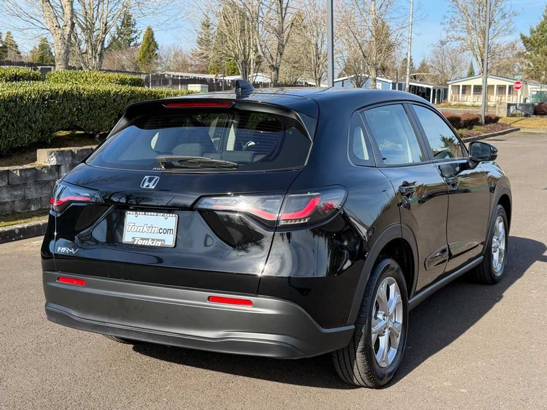 2025 Honda HR-V LX - Image 8
