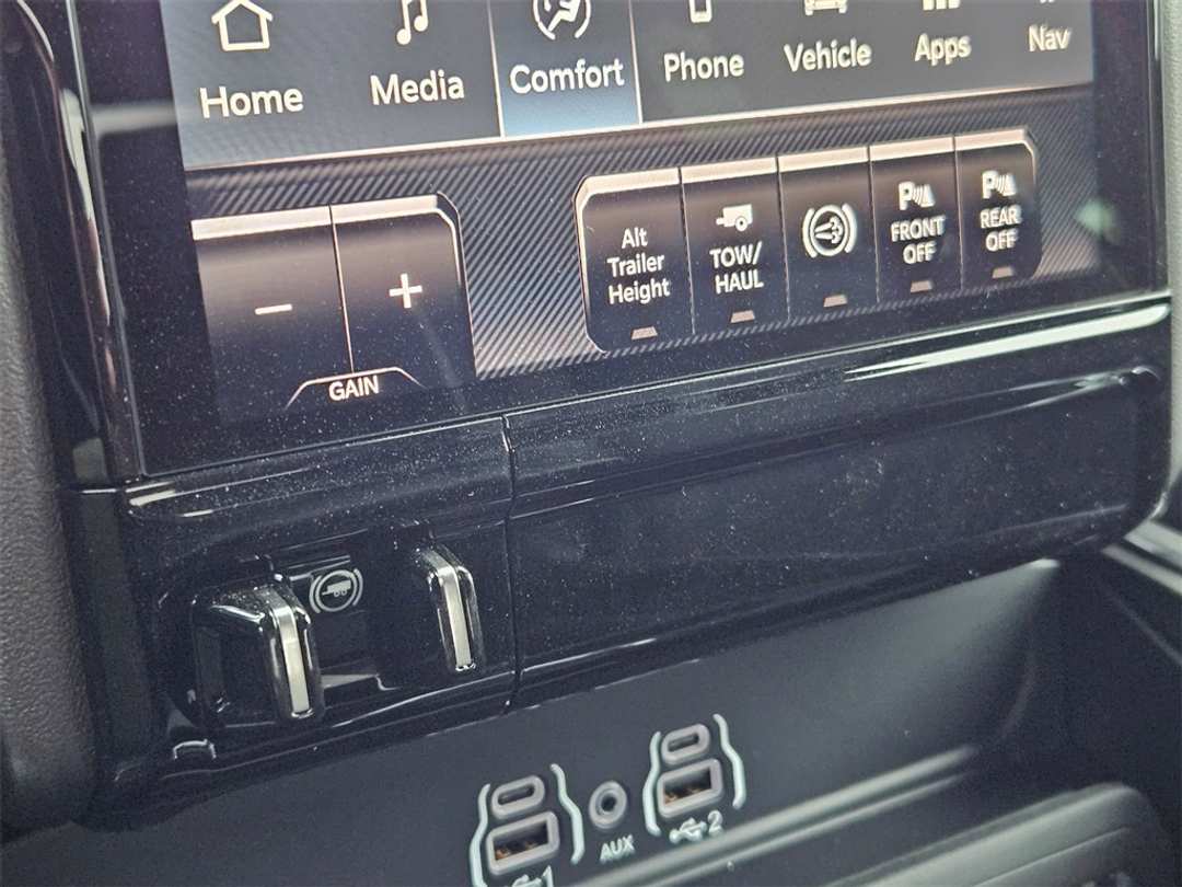 2026 Ram 3500 Laramie - Image 24