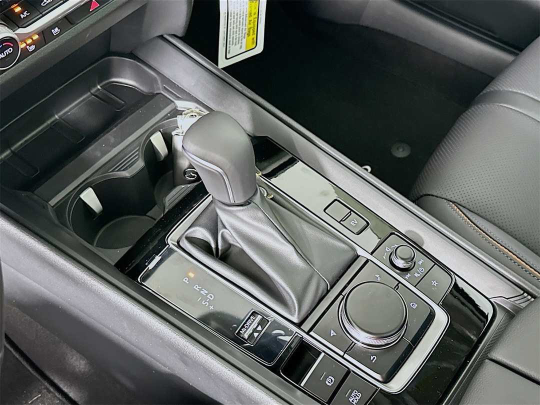 2026 MAZDA Cx-50 Premium - Image 17