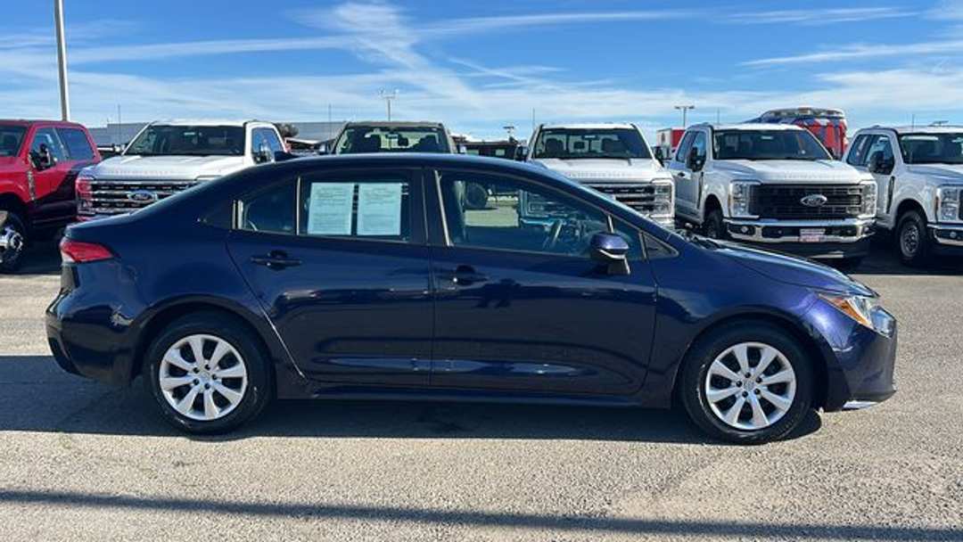 2023 Toyota Corolla LE - Image 2