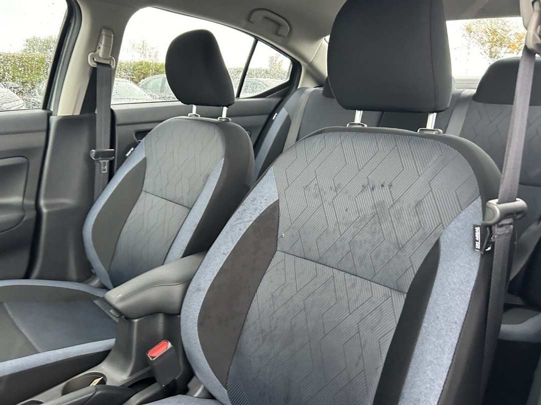 2025 Nissan Versa 1.6 SV - Image 20