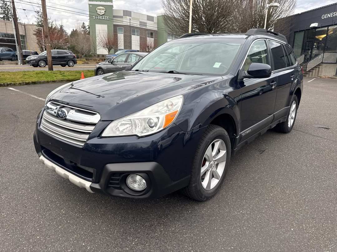 2014 Subaru Outback 3.6R - Image 3