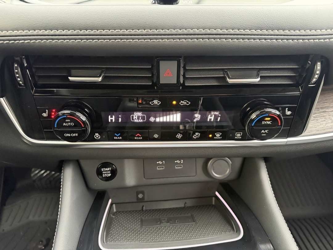 2026 Nissan Rogue Platinum - Image 24