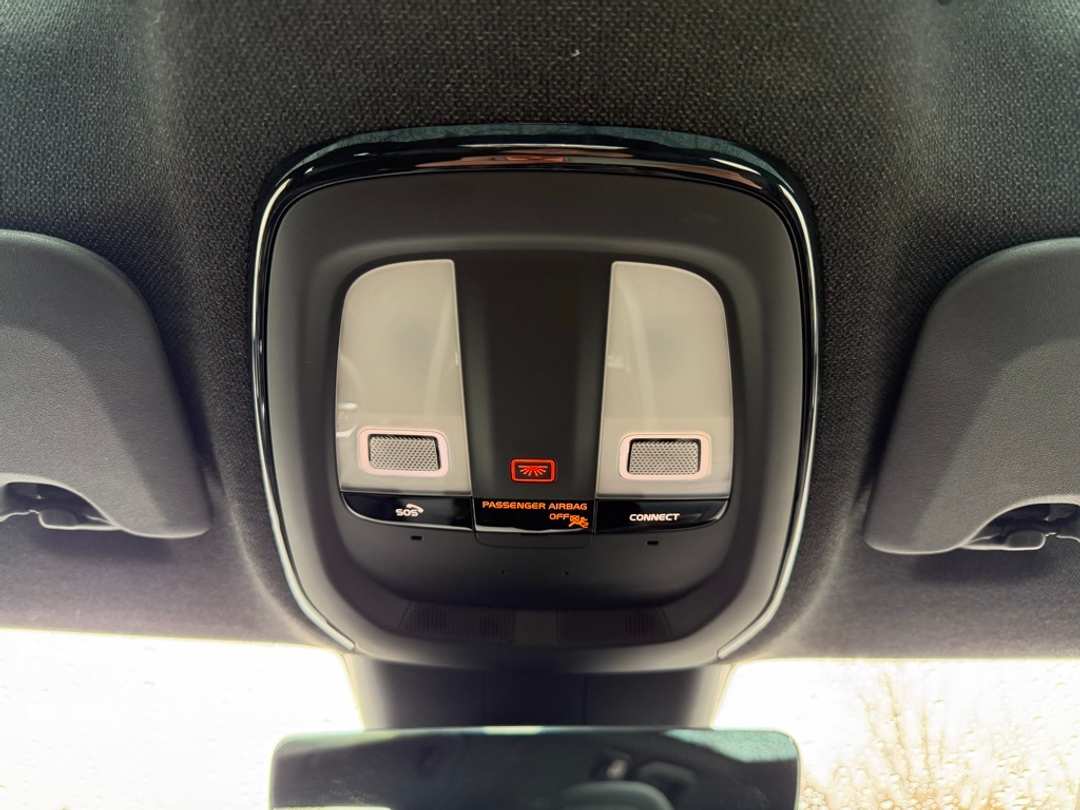 2022 Polestar 2 Long Range Dual Motor - Image 31