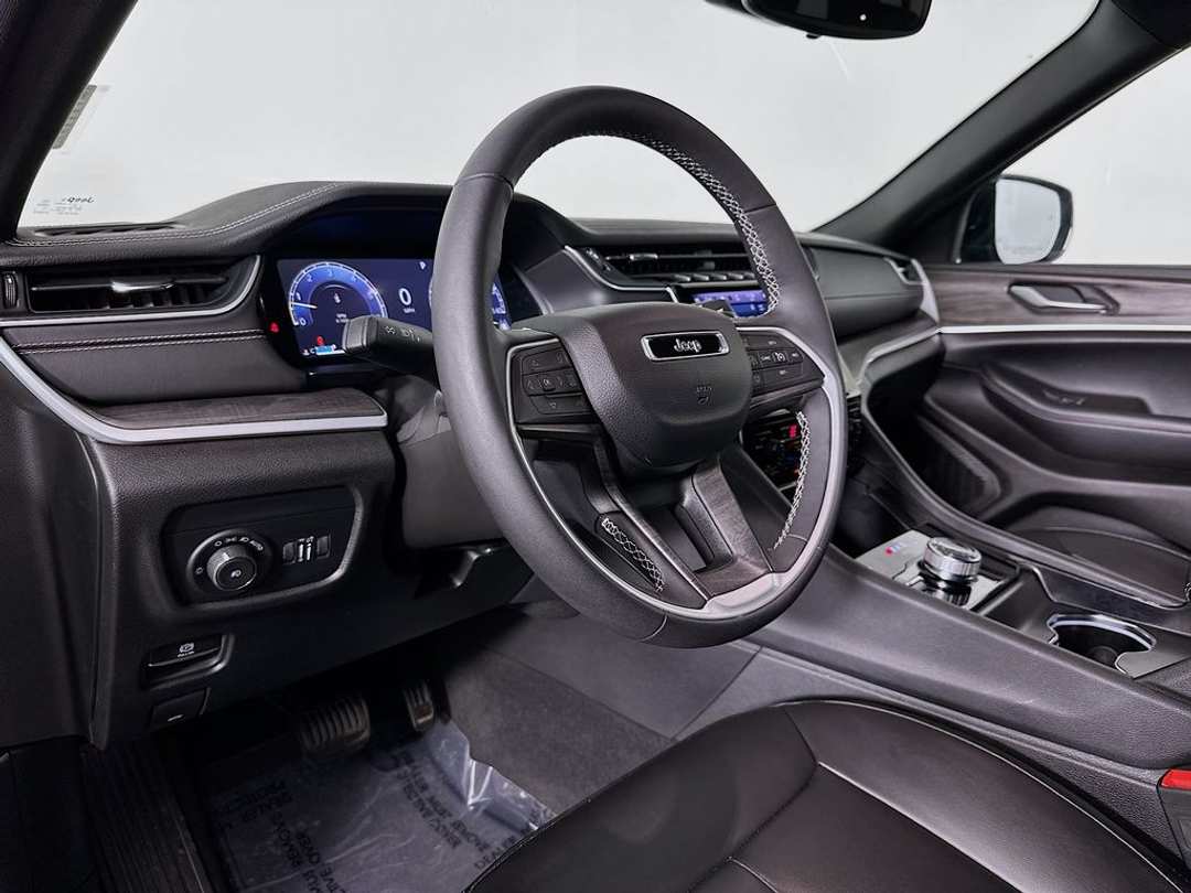 2024 Jeep Grand Cherokee Limited - Image 10