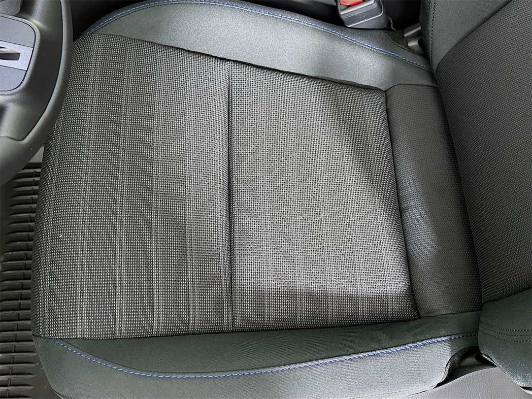 2026 Toyota Rav4 SE - Image 19