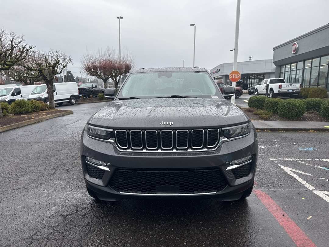 2022 Jeep Grand Cherokee Limited - Image 2