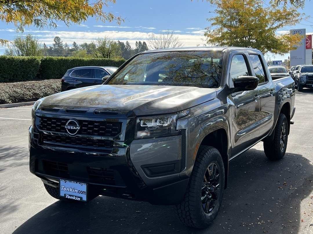 2026 Nissan Frontier SV - Image 3