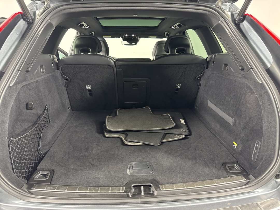 2018 Volvo Xc60 T5 RDesign - Image 18