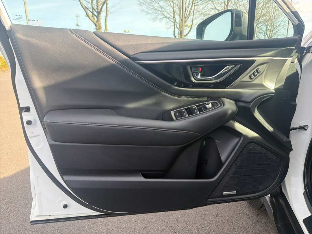 2020 Subaru Outback Limited - Image 12