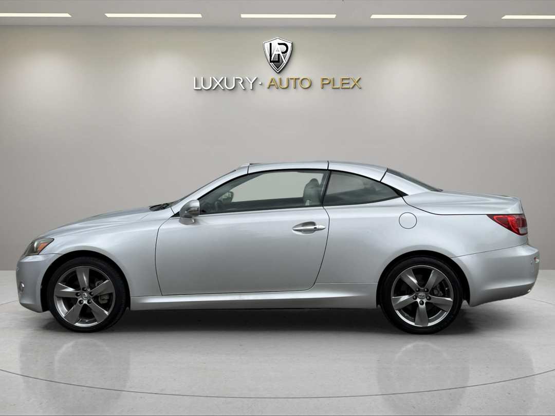 2011 Lexus Is IS 250C 2D Only 60,000 MILES - Image 3