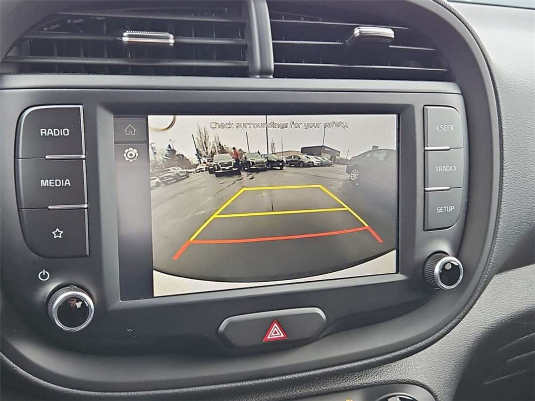 2024 Kia Soul LX - Image 18