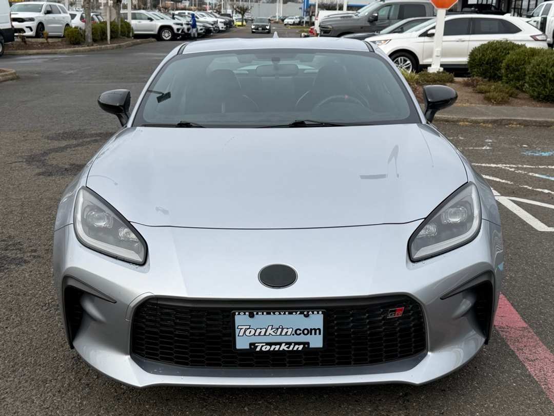 2024 Toyota Gr86 Premium - Image 3