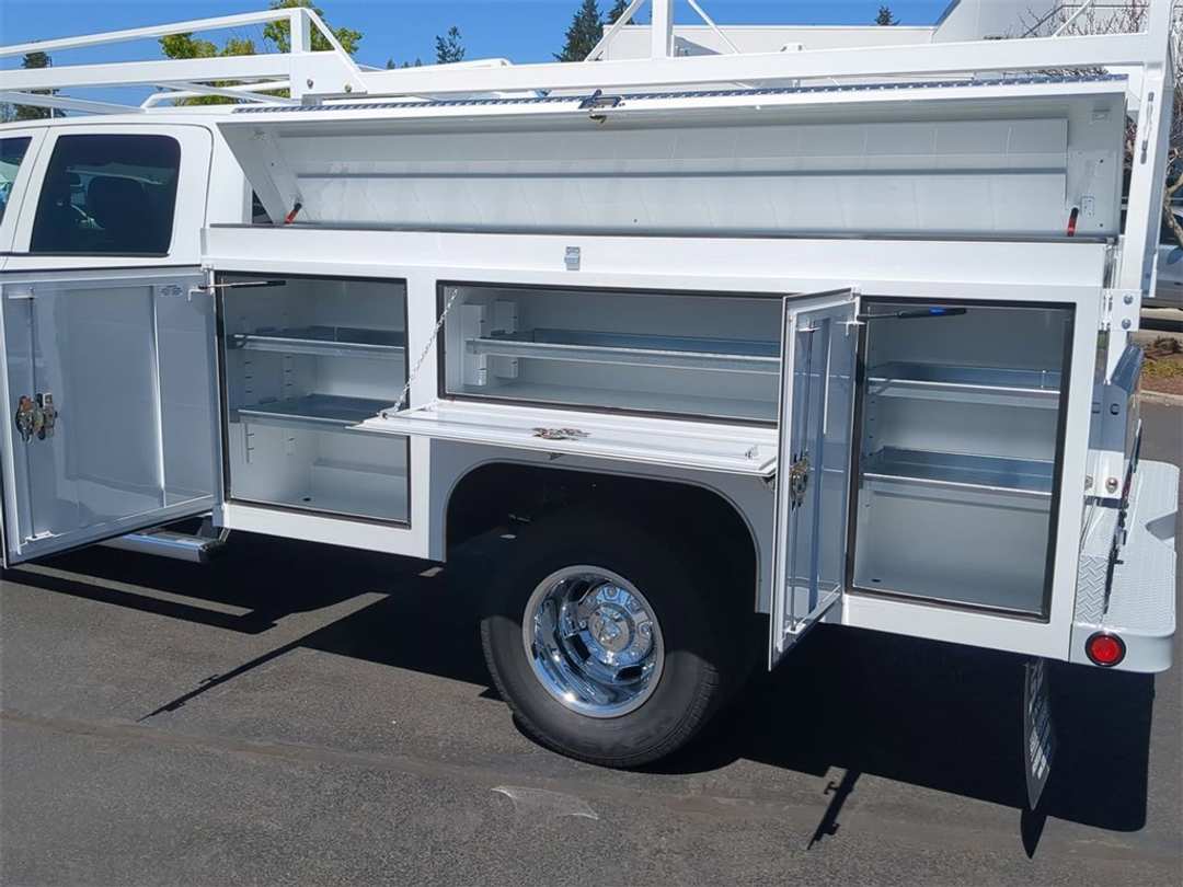 2024 Ram 3500HD Tradesman - Image 10