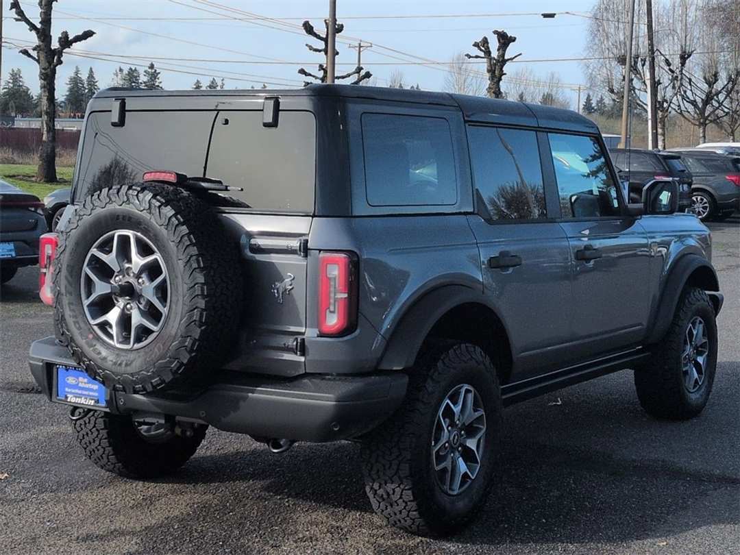 2025 Ford Bronco Badlands - Image 5