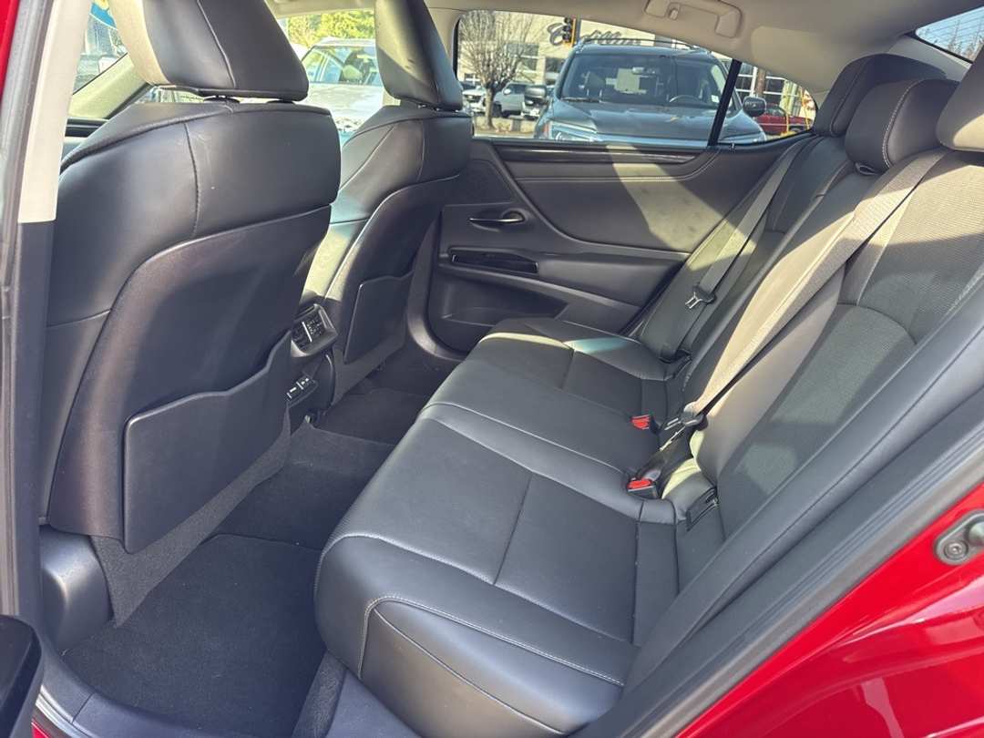 2024 Lexus Es 350 - Image 37