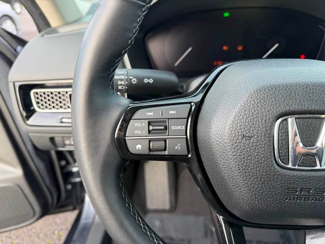 2022 Honda Civic EX - Image 16