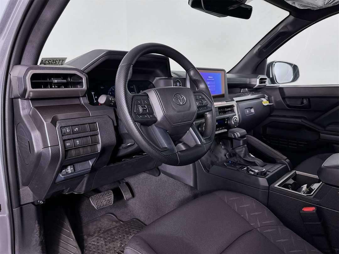 2025 Toyota Tacoma SR5 - Image 9