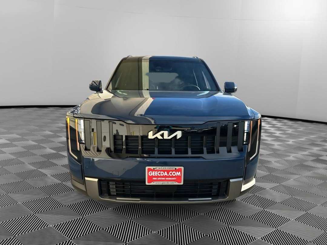 2027 Kia Telluride S - Image 2