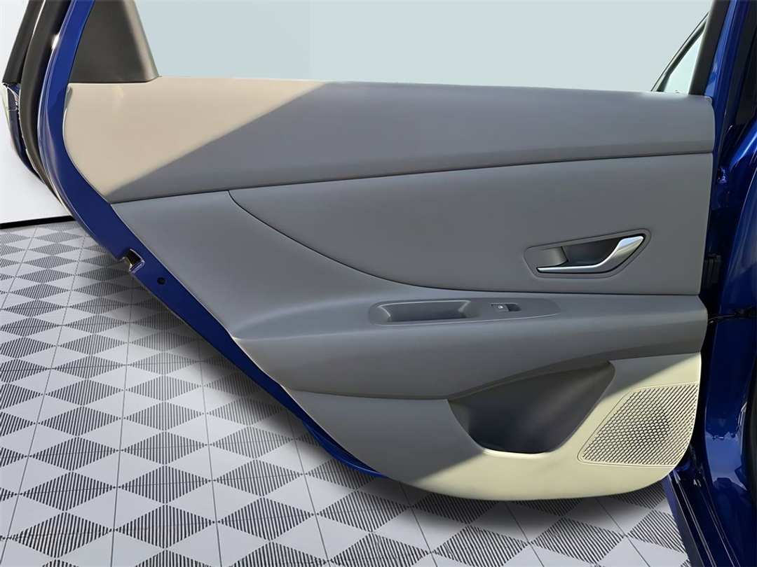 2026 Hyundai Elantra SEL Sport - Image 28