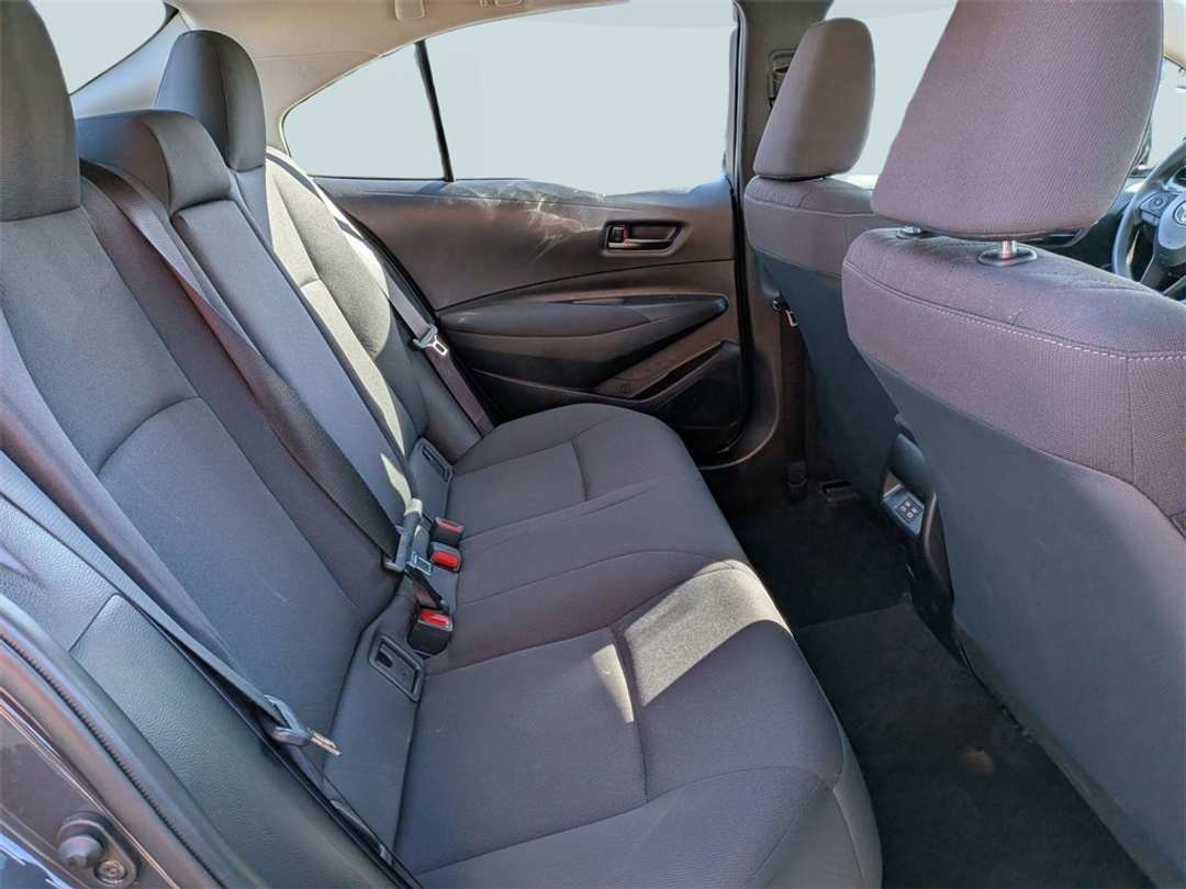 2025 Toyota Corolla LE - Image 29