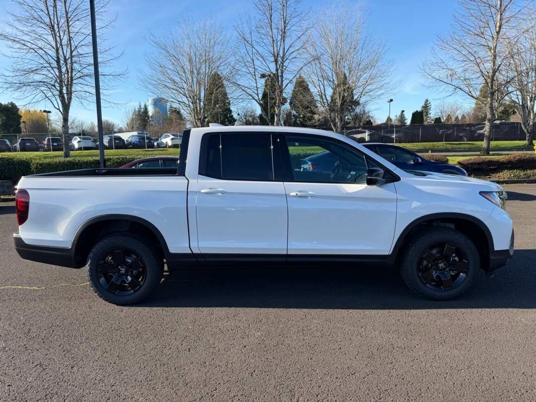 2026 Honda Ridgeline Black Edition - Image 9
