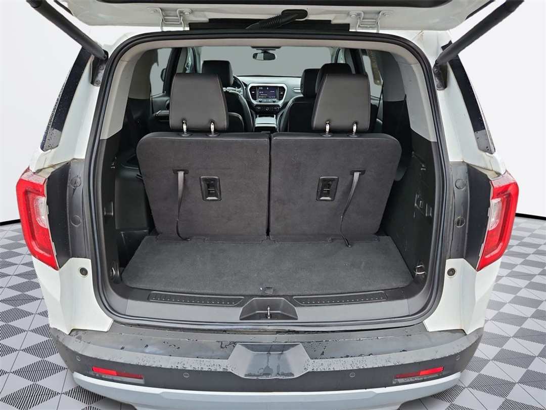 2023 GMC Acadia SLT - Image 23