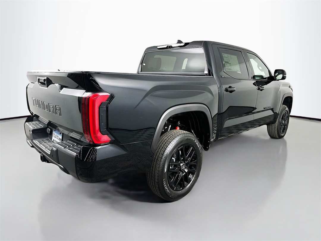 2026 Toyota Tundra Limited - Image 7