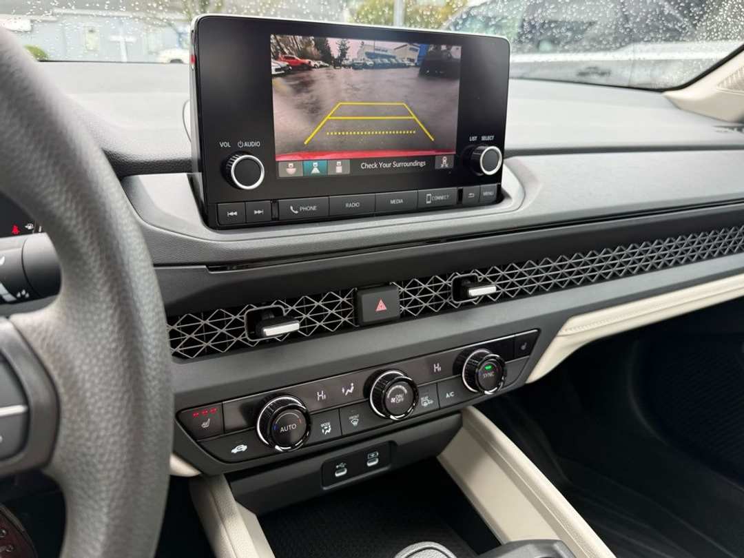 2024 Honda Accord EX - Image 25