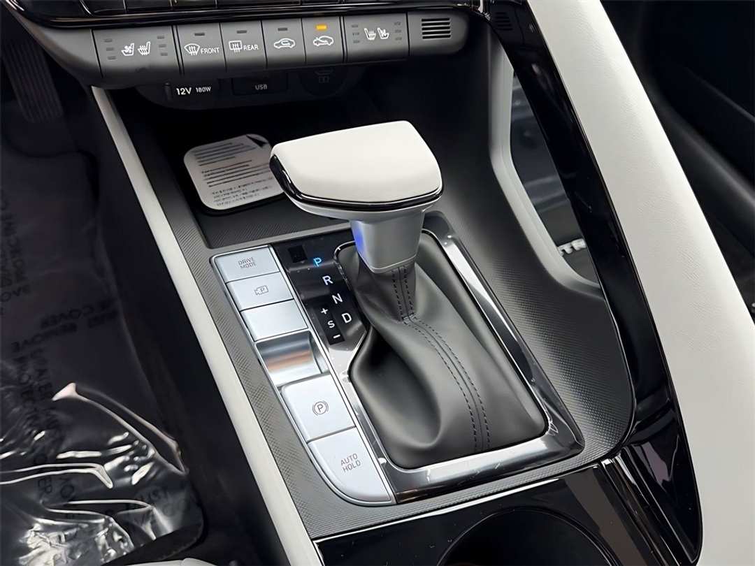 2026 Hyundai Elantra Limited - Image 25