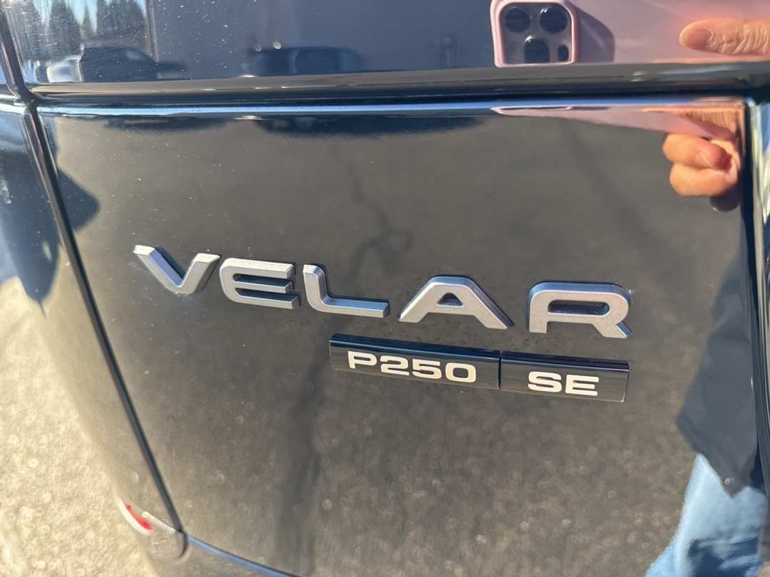 2019 Land Rover Range Rover Velar SE RDynamic - Image 10