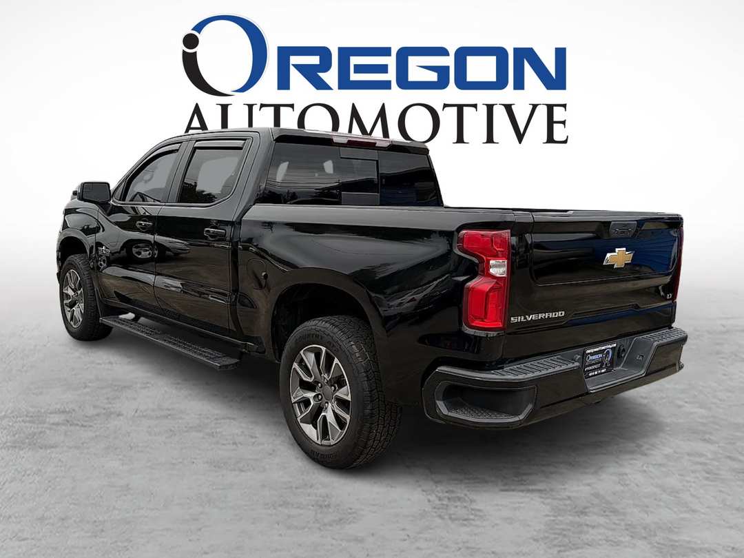 2021 Chevrolet Silverado 1500 Crew LT 5 3/4 FT - Image 3