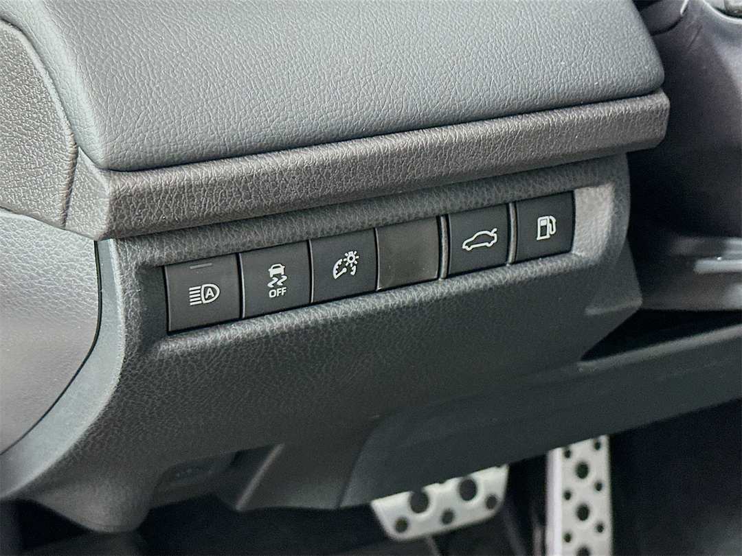 2026 Toyota Camry XSE - Image 10