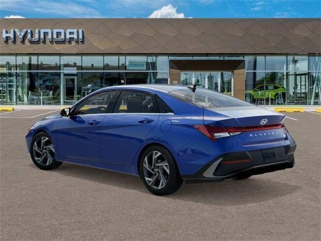 2026 Hyundai Elantra Limited - Image 5