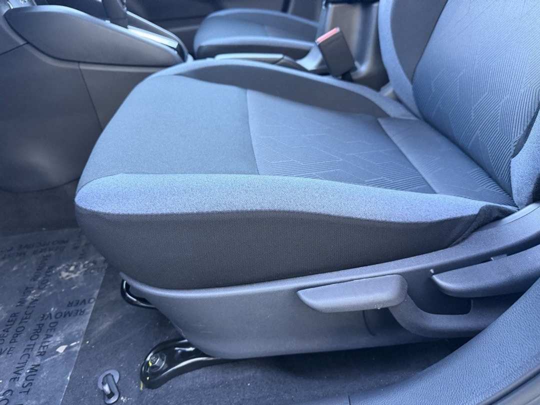 2025 Nissan Versa 1.6 SV - Image 13