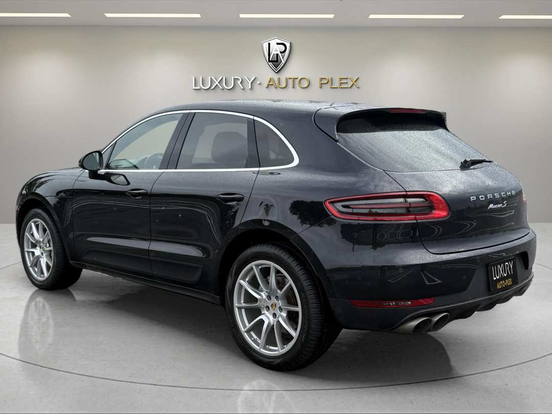 2017 Porsche Macan S - Image 3
