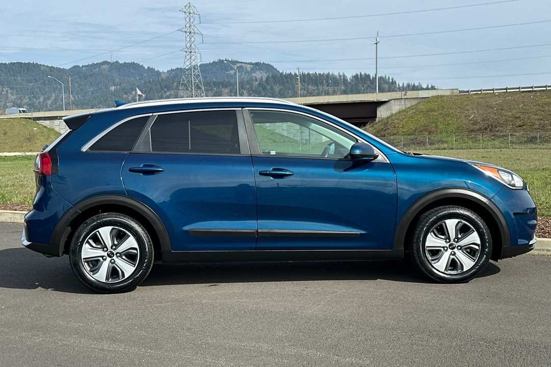 2019 Kia Niro LX - Image 2