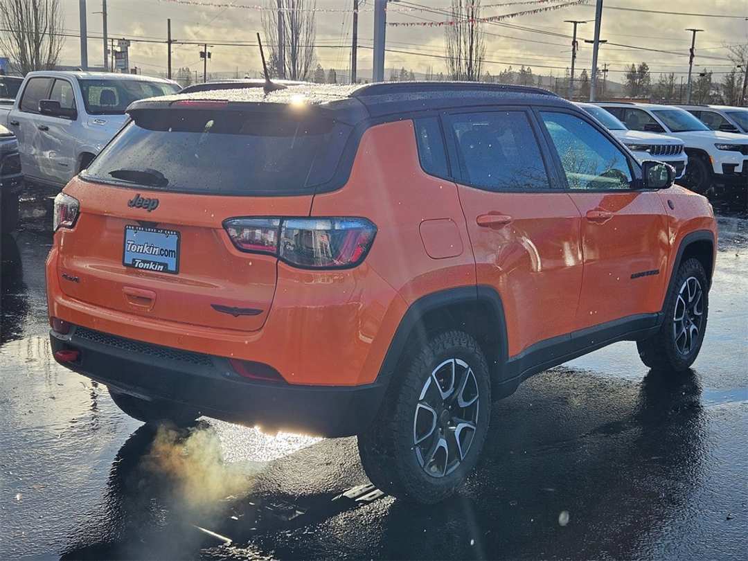 2026 Jeep Compass Trailhawk - Image 6