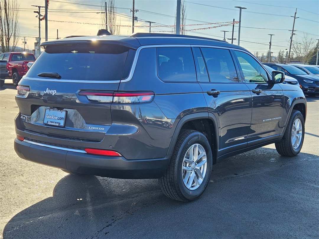2025 Jeep Grand Cherokee L Laredo - Image 6