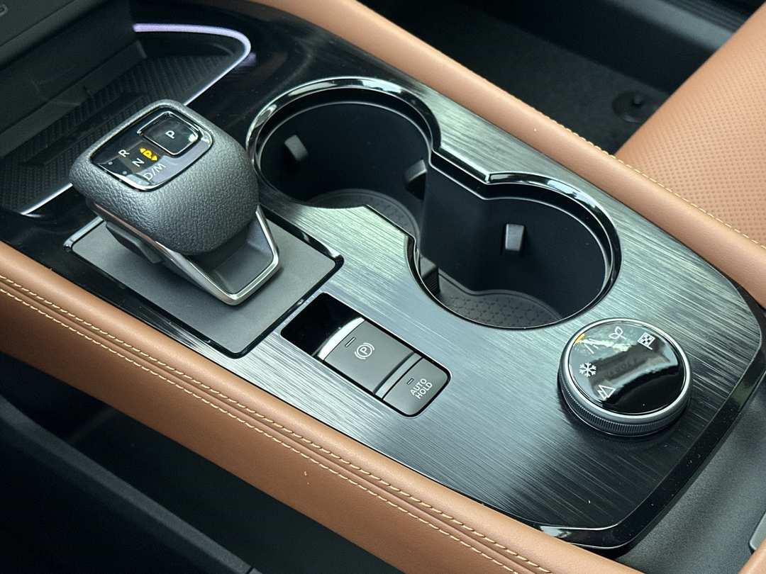 2026 Nissan Rogue Platinum - Image 21